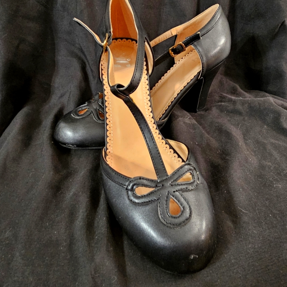 Journee - Vintage Style Heal